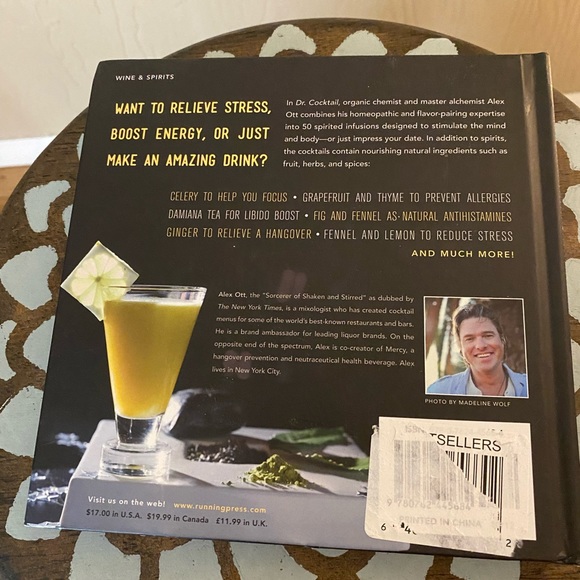 Cocktail book - Picture 2 of 2